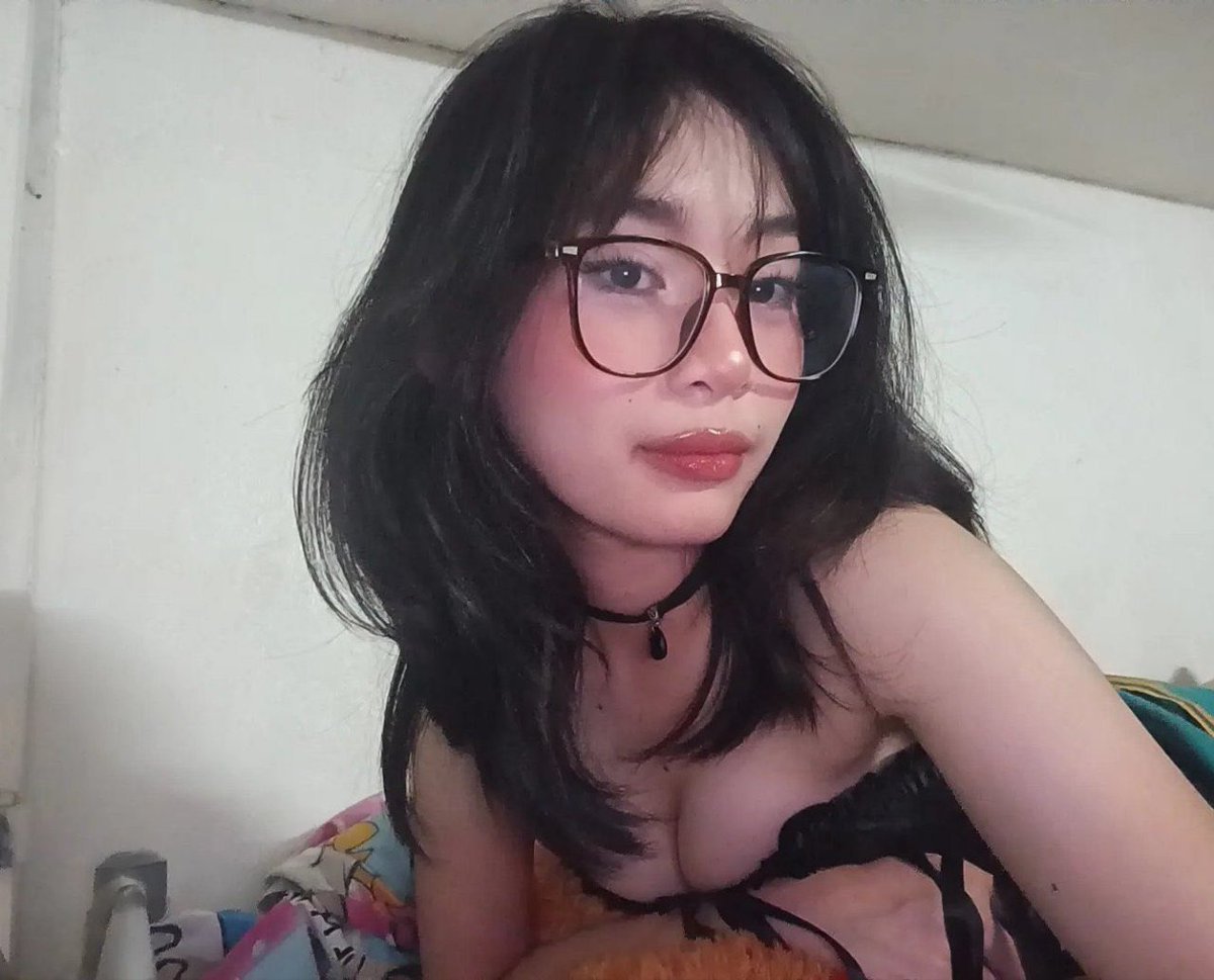 HongNhi617's tweet photo. 21h tối nay lên k che nha https://t.co/aDtF6Du3Gg