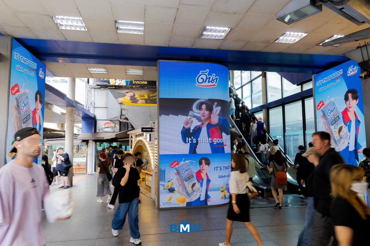 BMNmedia_MRT's tweet photo. #BangkokMetroNetworks #BEM #BMN #MRT #สื่อMRT #สื่อโฆษณา
#รถไฟฟ้าMRT #outofhomegallery #TheHappyCommercialHubOfMRT
#DNAxBambam #DNA_ItsThatGood #มันต้องดีน่า #ดีน่า #BamBam #뱀뱀 #GOT7 https://t.co/PB9nNjHM9U