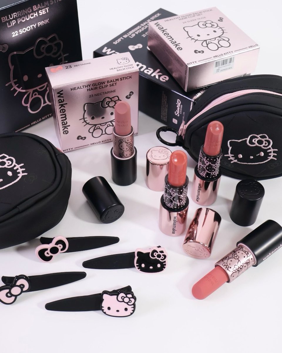 leafeyestore's tweet photo. ( พร้อมส่ง ) Wakemake x Hello Kitty🐱💖
Soft Blurring Balm Stick + Pouch สี 21 450.-
Healthy Glow Balm Stick + Hairpin สี 23,24 400.- 

꒰ #พรีออเดอร์เกาหลี #ตลาดนัดSanrio ꒱ https://t.co/AgMLycKRTt