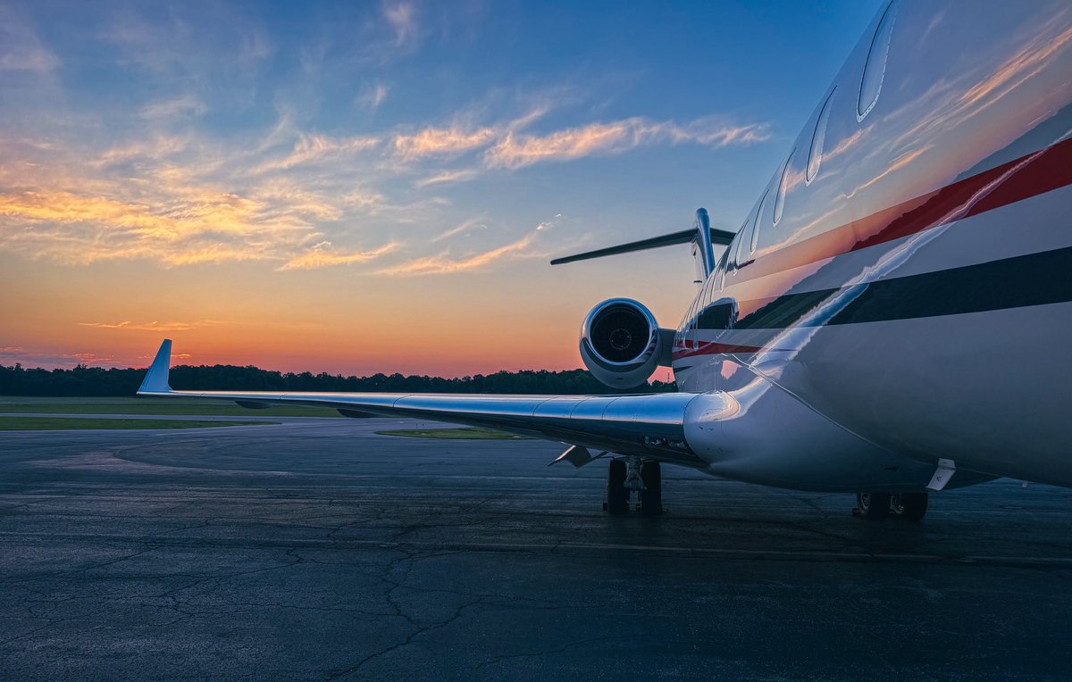 TheRealCDean's tweet photo. Beautiful morning reunion with this stunning Bombardier Global XRS. Flew her exclusively for two years a while back — stepping back into the cockpit felt like coming home. Still an absolute beauty in the golden sunrise light. ✈️ https://t.co/OATjMqQyDC