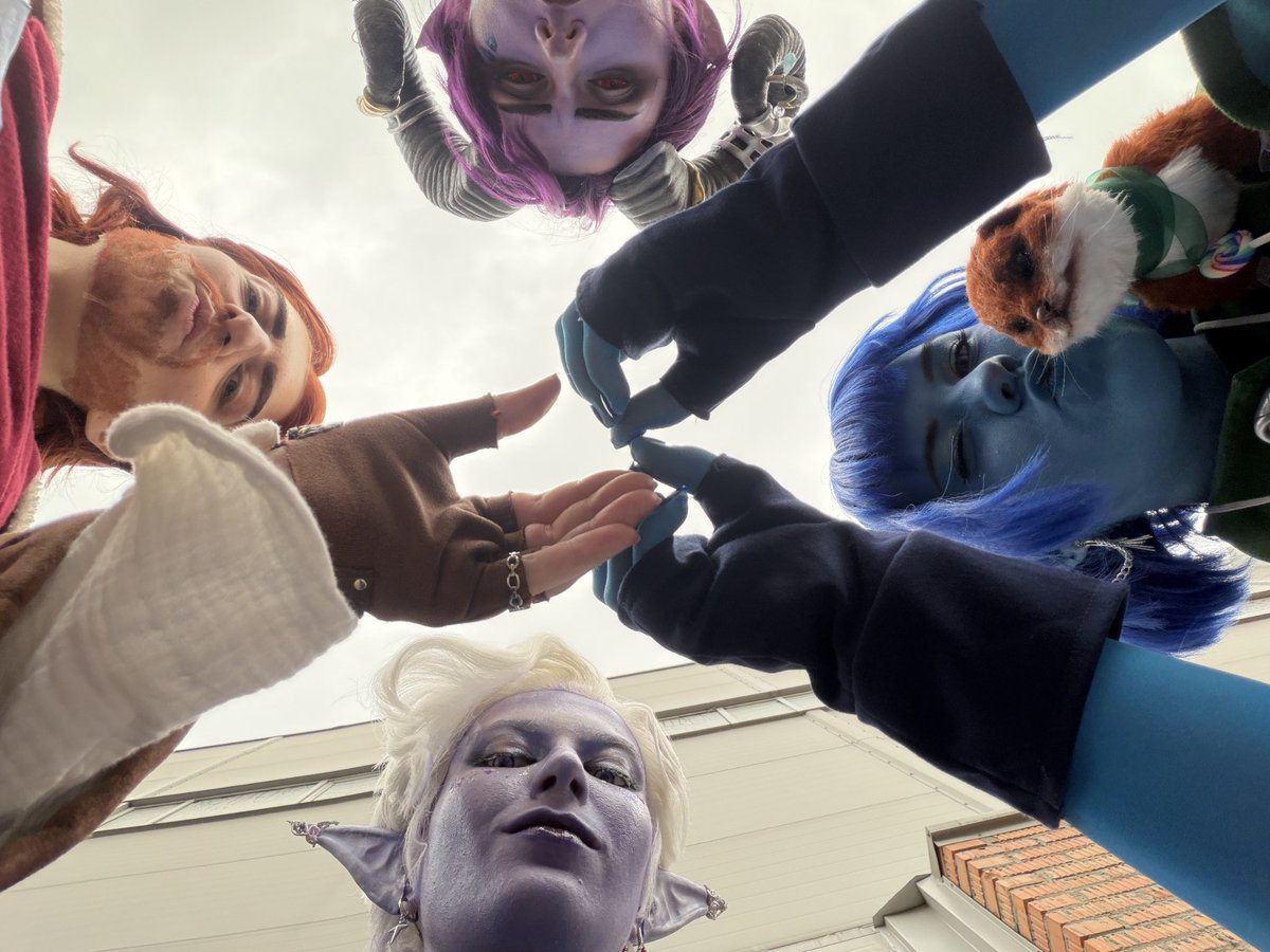Jay_LSDance's tweet photo. The best photos of the Dream Team
Caleb: @sora5OO5
Essek: @manulysart

#jesterlavorrecosplay #mollymauktealeaf #Caleb #могучаядевятка #essek #jesterlavorre #essekcosplay #jestercosplay #mightynein #CriticalRole #dnd https://t.co/5WjxgDZZnP