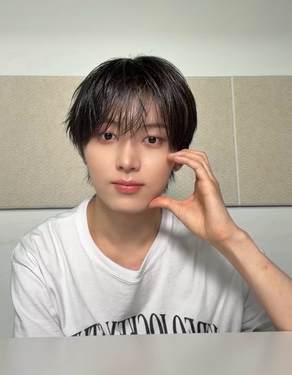 Linfan1230's tweet photo. 260708 캡쳐 타임 ♥ https://t.co/I9L79RSeXw