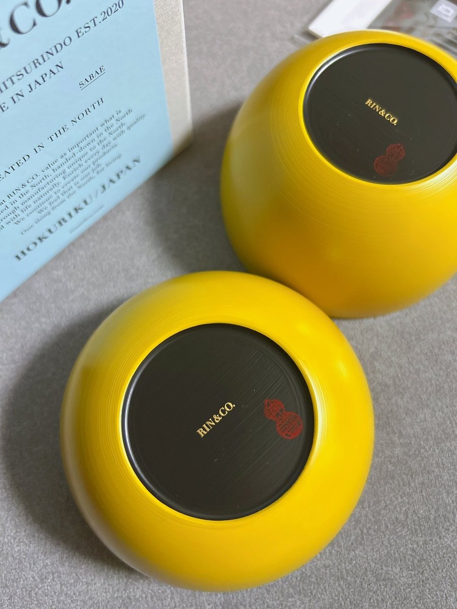 calpisuuu94's tweet photo. 漆琳堂さんの限定色イエローの漆器が届きました💛元気が出るイエロー、持つと軽くて手に馴染む……手触りがなんだかほっとします。料理が好きなので、作ったものがここにおさまると思うとワクワク。食洗機対応も嬉しい。大事に大事に使います🌼🐣🍯💛 https://t.co/Rp0qpERUar