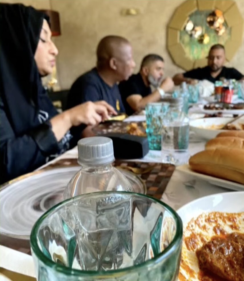 Patriot_S_A's tweet photo. When it's time to eat, their leader vs the supporters. https://t.co/PS1e7JIAY1