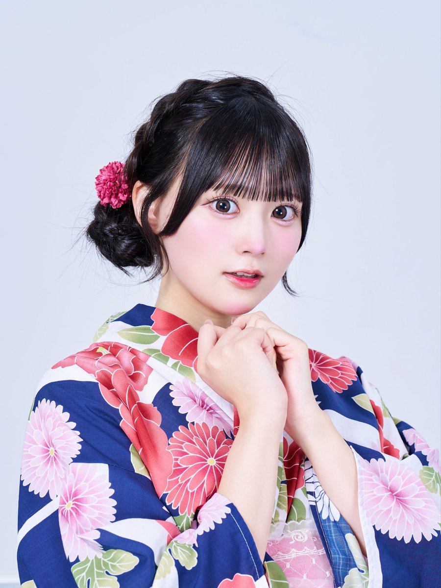 mayanico_Lily's tweet photo. 現役アイドルのメイクレシピ🪄︎︎🎀🤍⟡.· https://t.co/HnGAouDm2z