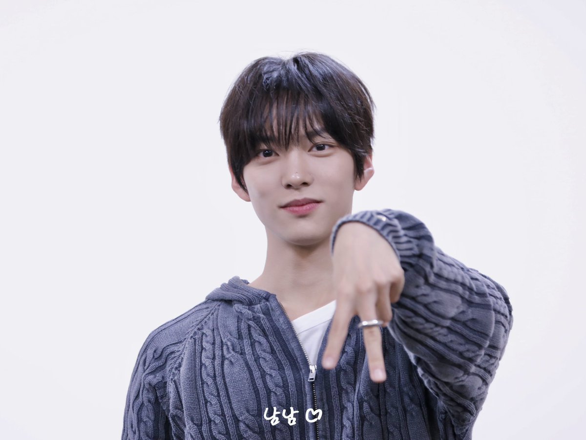 wooanii's tweet photo. 𝐃𝐎𝐇𝐘𝐄𝐎𝐊｜𝟮𝟲𝟬𝟲𝟭𝟮 팬싸

ㅂㄱㅅㅇ

#네이즈 #NAZE #도혁 #DOHYEOK https://t.co/Xzga96lgad