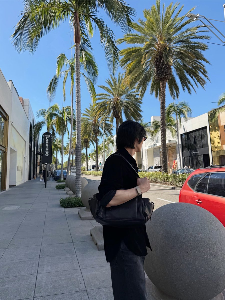 __opywpy__'s tweet photo. Win IG

First time in LA 🌴

#winmetawin https://t.co/8zrtO8N3gg