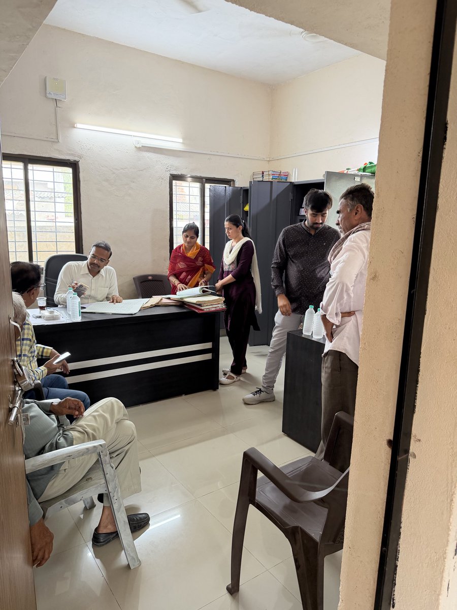 MorbiSdm's tweet photo. આજરોજ ટંકારા તાલુકાના વિરવાવ ગામ ખાતે ગ્રામ પંચાયતમાં અપેંડિક્સ એ અને સામાન્ય દફતર તપાસણી કરી પ્રાથમિક શાળાની મુલાકાત કરી જરૂરી સુચનાઓ આપવામાં આવી
@revenuegujarat 
@CollectorMorbi https://t.co/62AYlDBGzf