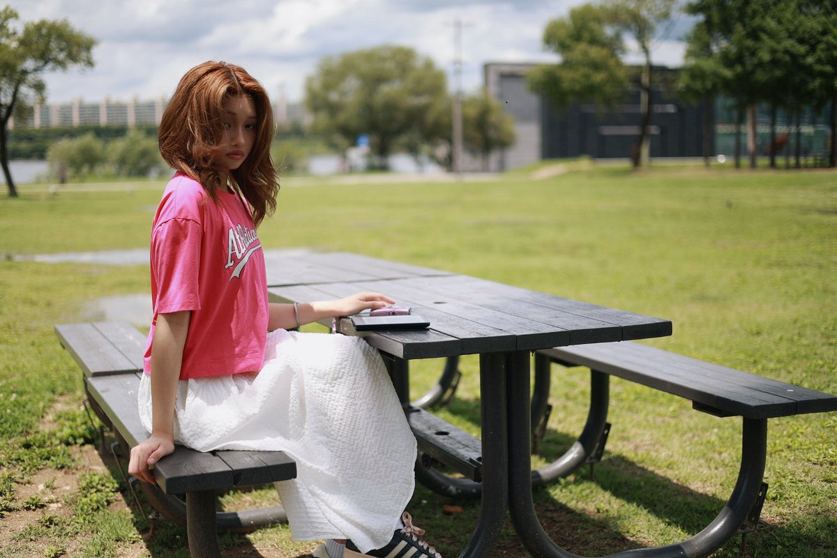 UNIS_offcl's tweet photo. dnd reading fanfiction 🤞🌷

#UNIS #유니스 
#GEHLEE #젤리당카 https://t.co/QgYhetLj1b