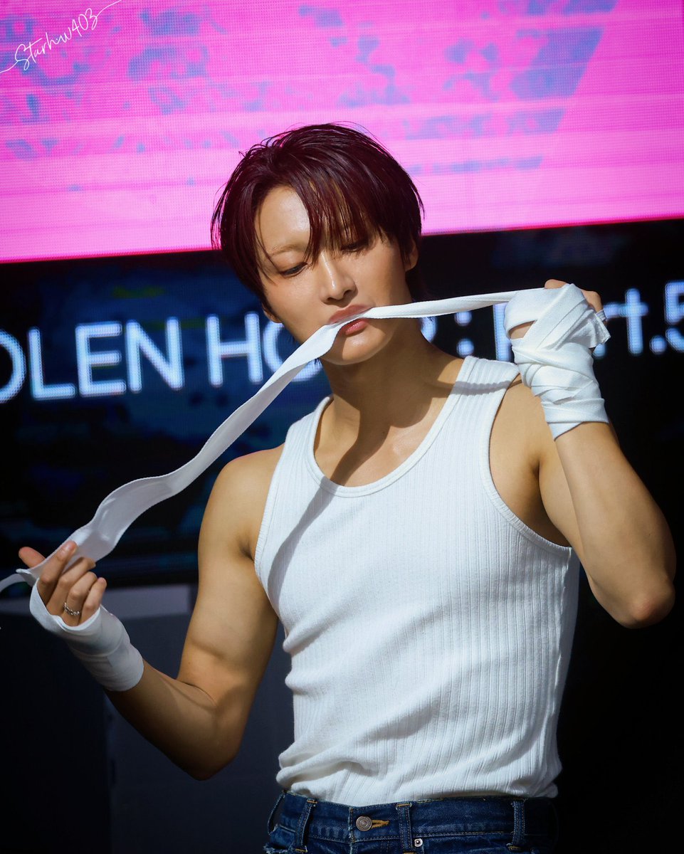 hwastarseong's tweet photo. 🤤🤤🤤🤤 https://t.co/DNDioUKcKk