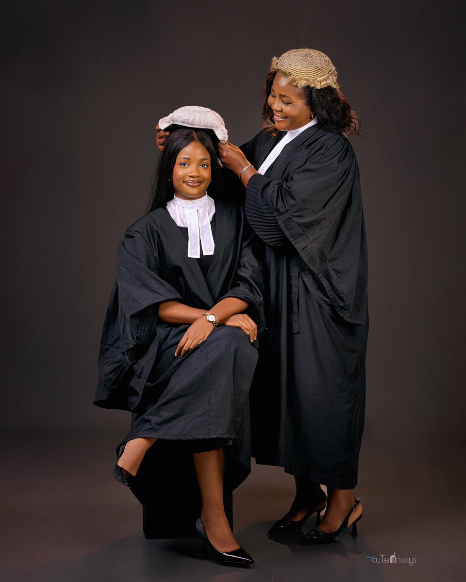 Leelabari_K's tweet photo. like mother, like sister, like daughter.
#lawyers #familyaffair https://t.co/5EwhAe5w5W