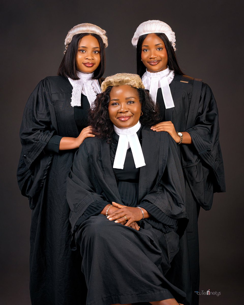 Leelabari_K's tweet photo. like mother, like sister, like daughter.
#lawyers #familyaffair https://t.co/5EwhAe5w5W