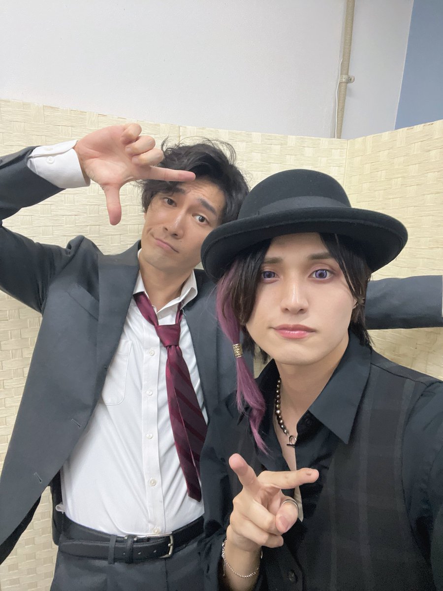 Karuchans_net's tweet photo. DAY 1 終了‼️
人生初の舞台でしたが、みんなのおかげで終始とっても楽しくやれた！！
明日以降も常にレベルアップしていく百々屋を是非お楽しみくださいお┌(┌＾o＾)┐
#リザゲ https://t.co/lqpYDVqs7X