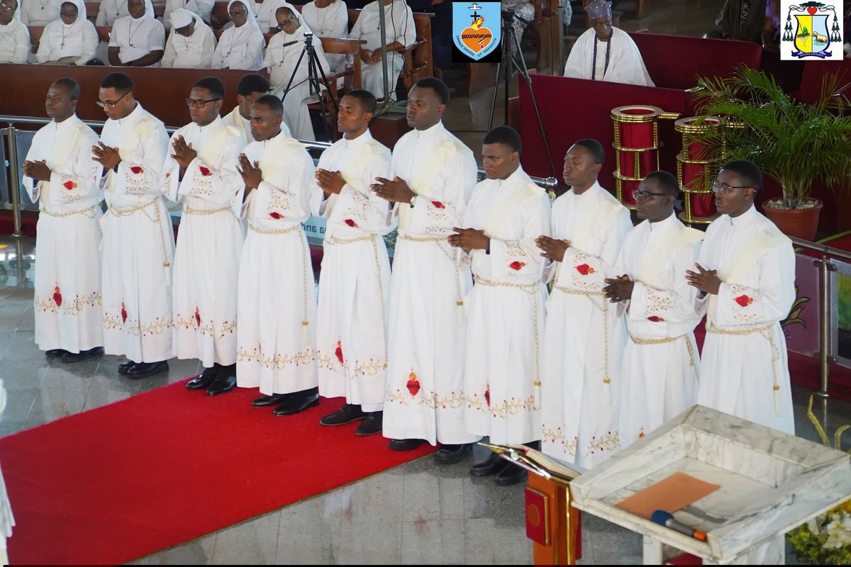 muhyii4real's tweet photo. Pictures from the priestly ordination of 10 new priests in the Catholic Diocese of Abeokuta.

📸 CDA Rock Media https://t.co/8jvC5uWgzn