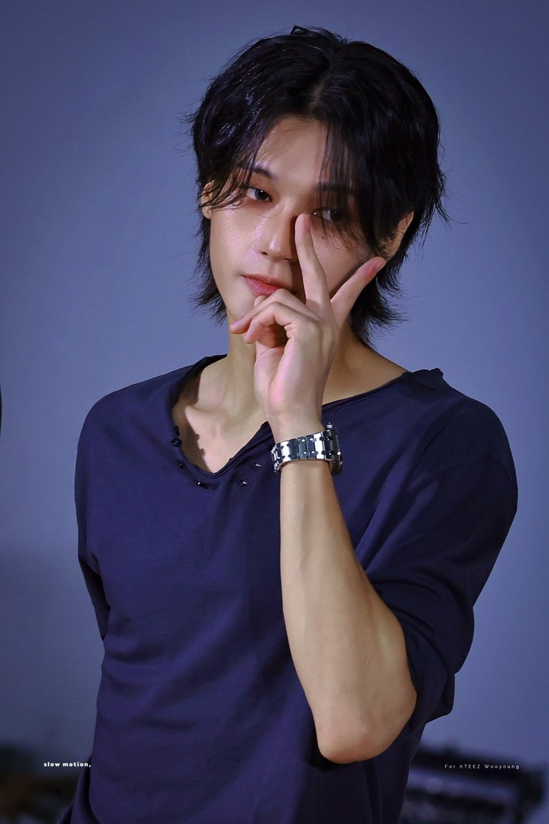 slovvotion's tweet photo. 260704 미니 팬미팅 HD

조명 사이로 보이는 너의 눈빛👁️🖖🏻

#WOOYOUNG #우영
#ATEEZ #에이티즈 https://t.co/uEeVUwsQG0