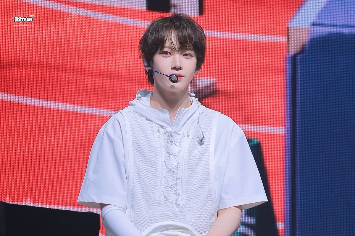 starr_ahof's tweet photo. 260708 쇼케이스

#AHOF  #SHUAIBO
#장슈아이보  #아홉 https://t.co/AJ8Y9UQRQu