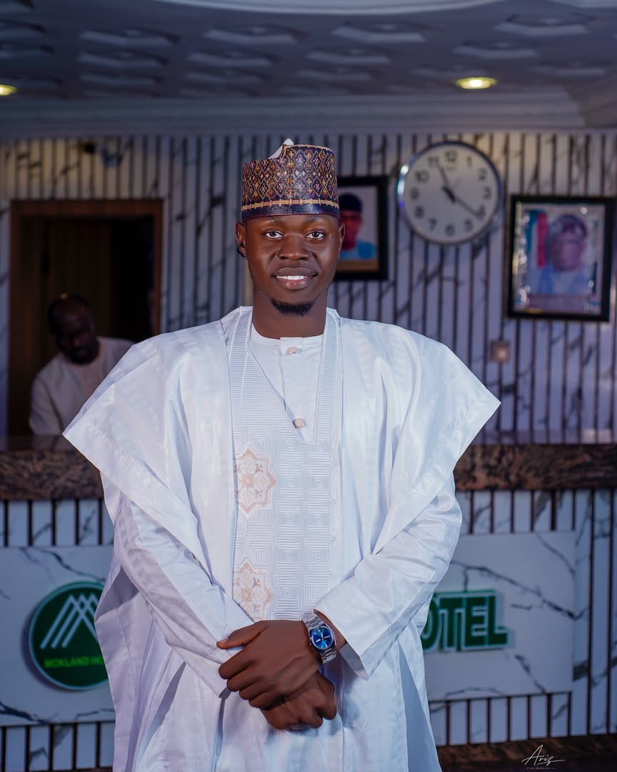 tailor_ace's tweet photo. #Detailed.... Top notch neatness x Top notch fitness ✂️✂️✂️🔥...

Let's be Tailor, Let's style you , We are just a DM away...... #tailored #fashion #Agbada. https://t.co/pBxdIdD0Jo