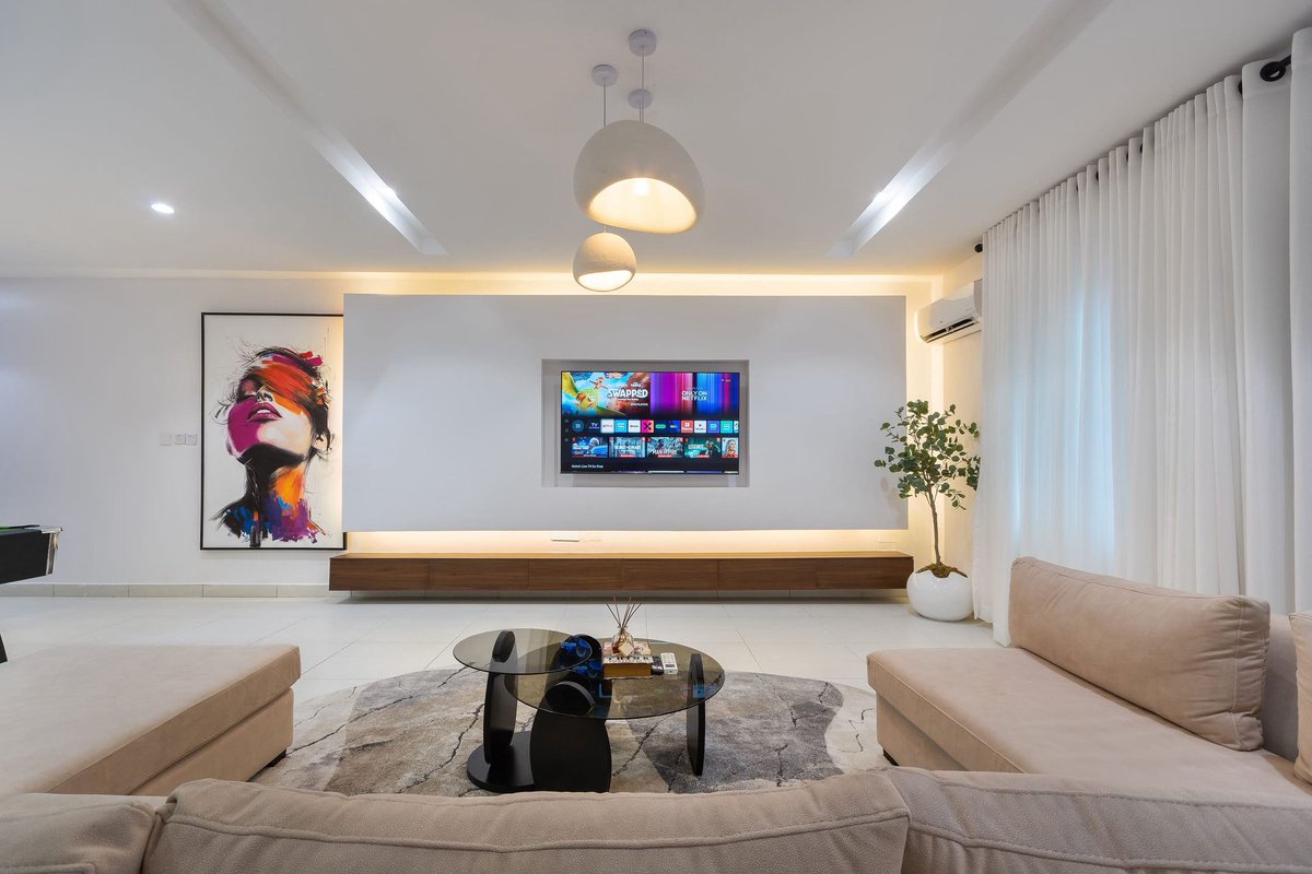 zirconRealty_GL's tweet photo. Merlot/(luxury 2 bedroom) 

Lekki Phase 1

Caution fee: 100k
Rate: 220,000 (2 nights or more) 
 
- Snooker Table 
- ⁠swimming pool 
- Spacious living room and open kitchen concept 
- Housekeeping services 
-

Zircon Realty Global 
0814463773

 https://t.co/oRlCta2AX1 https://t.co/RNTHwEr4Tr