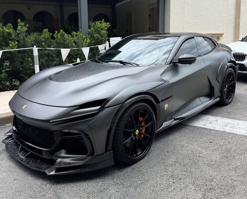 DailyFerrariTM's tweet photo. Purosangue 🦇 https://t.co/C3LGsQHCEb