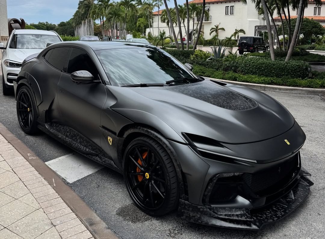 DailyFerrariTM's tweet photo. Purosangue 🦇 https://t.co/C3LGsQHCEb