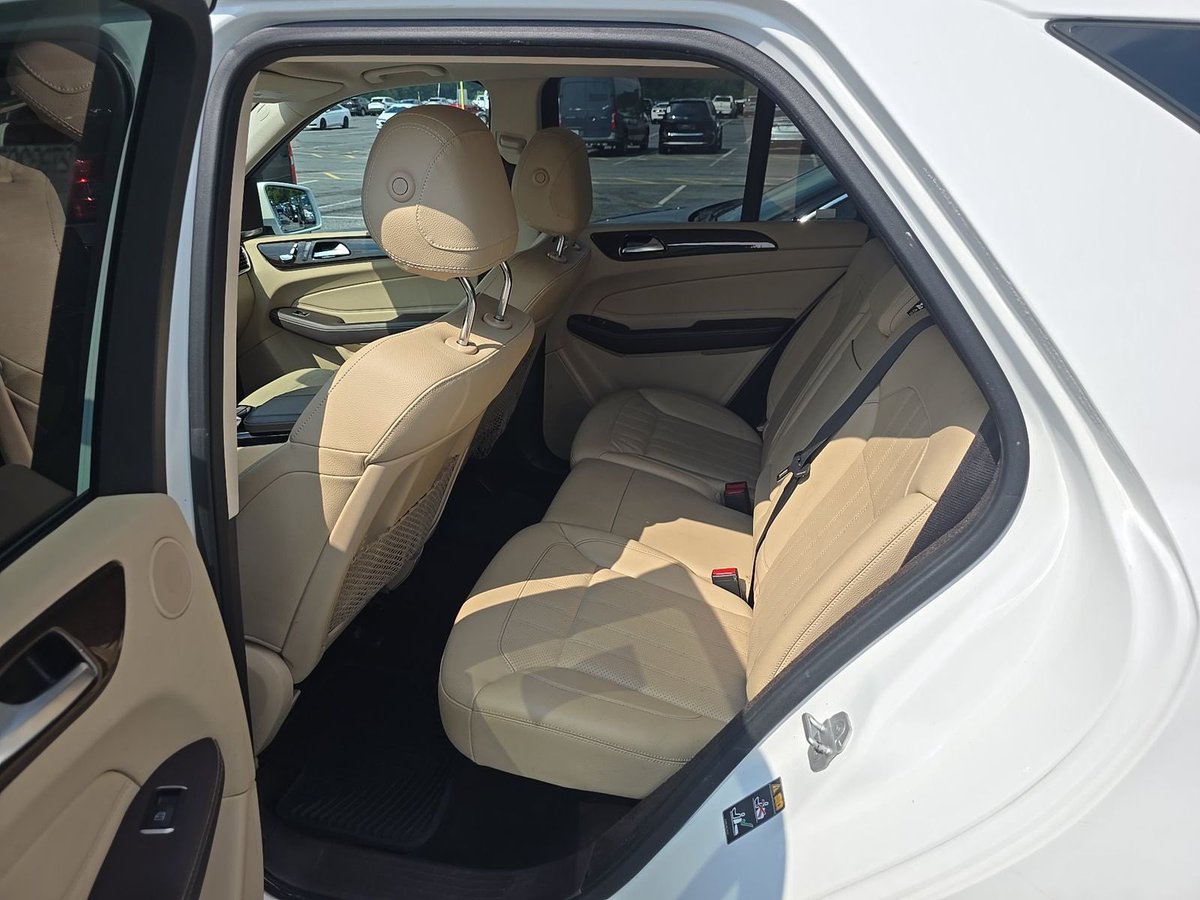Kinglamarr___'s tweet photo. 2016 Mercedes Benz GLE 350 4MATIC
From The US straight to your doorstep in Nigeria! 🇳🇬

🏷️: ₦27.5 Million ($19.5K) ONLY
 (All-in: buy + ship + customs + detailing + delivery)  
ETA: 6-8 weeks  

This deal could save you up to ₦7-10M compared to Tokunbo units in Naija right now.
Contact for details 📥
