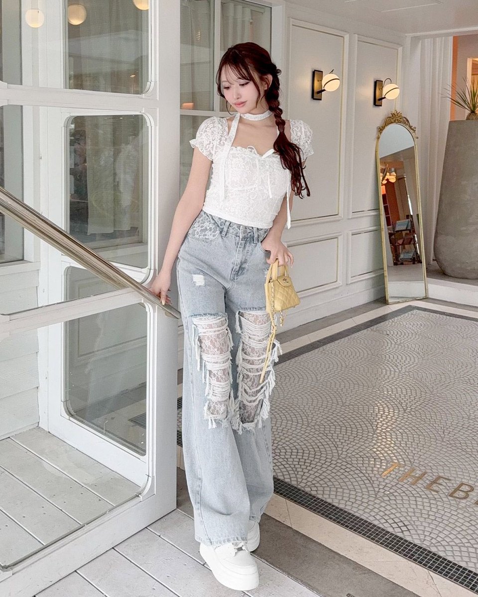 CherimiOfficial's tweet photo. 🎀SALE ITEM🎀

レースクラッシュデニムが50%OFF✨
¥8,500 → ¥4,250（税込¥4,675）

サイズ欠け始まってるので急いで🏃💨 https://t.co/4VXMipvRil