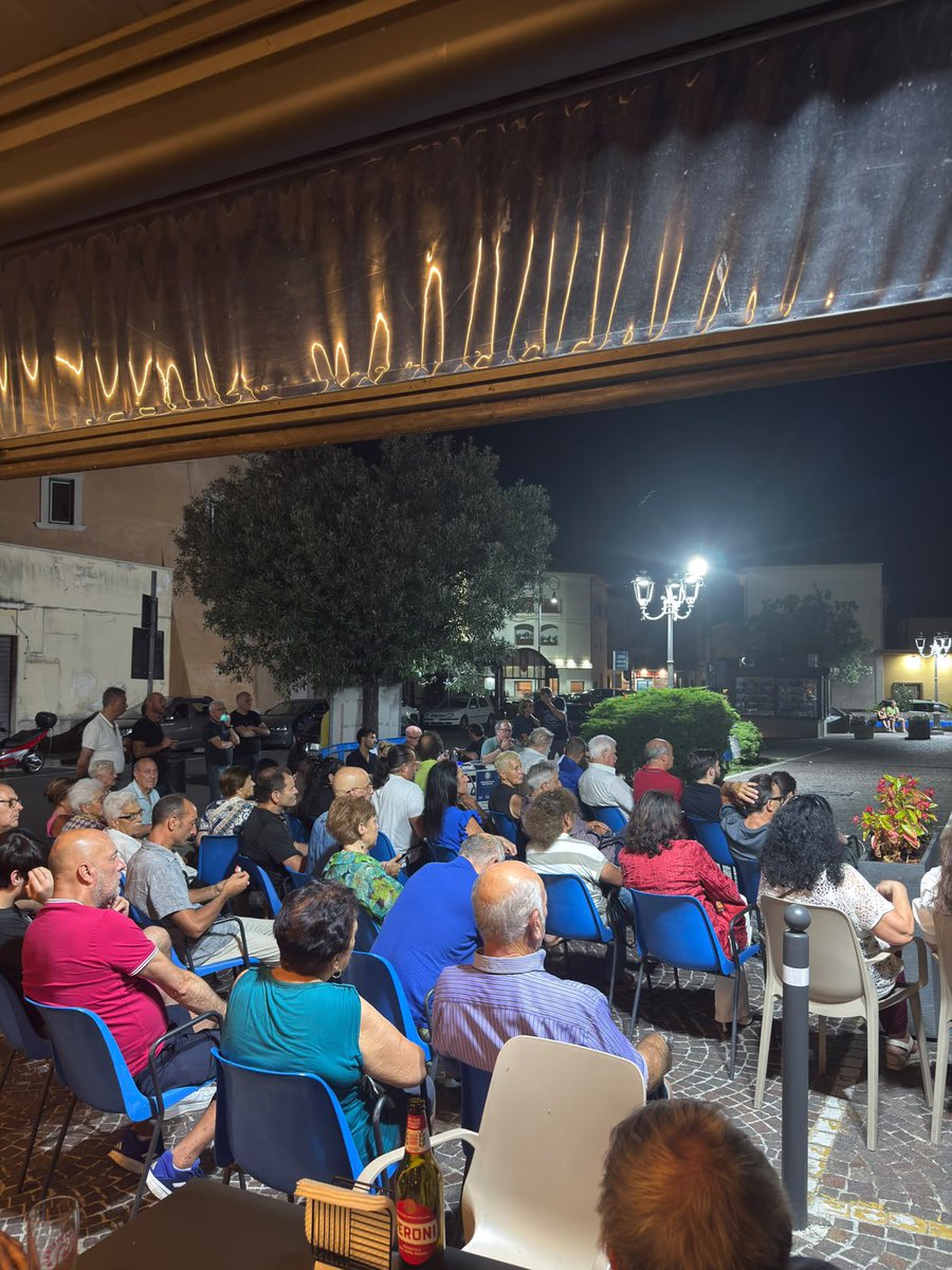 MarcoRizzoDSP's tweet photo. Anche ieri, giornate tra il nostro popolo . Pomeriggio a Trastevere a Roma e sera a San Giorgio a Liri (FR) con Vittorio Lobina, Rocco Ilaria, Marcello De Vito, Federico Proietti, Modesto Della  Rosa e con Bruno Scapini. https://t.co/MfqEMGtc7o