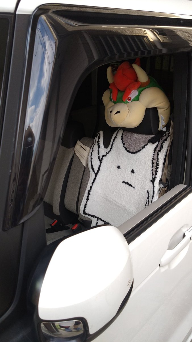 terurinrin's tweet photo. 車の助手席にタンクトップくん乗せた
ちょうど良いサイズ感 https://t.co/D6VojGDhzG