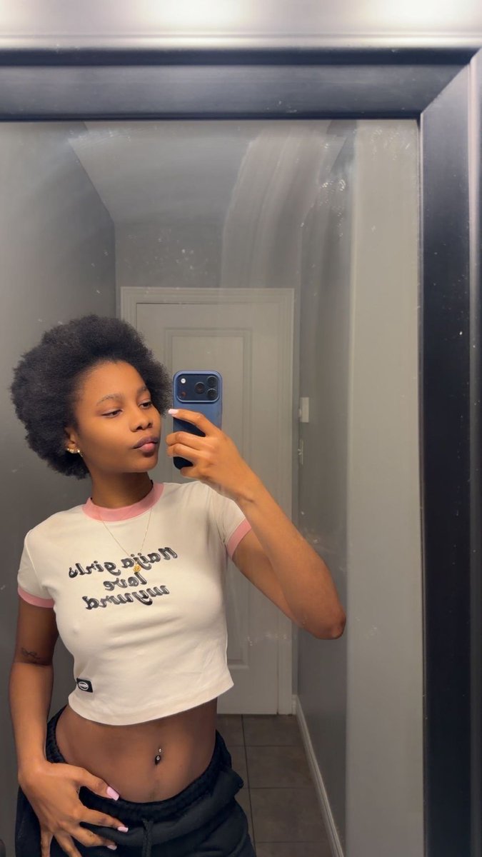 thonathetailor's tweet photo. All repping WYWRD!🌵🌹 https://t.co/9iA4kMxMO3
