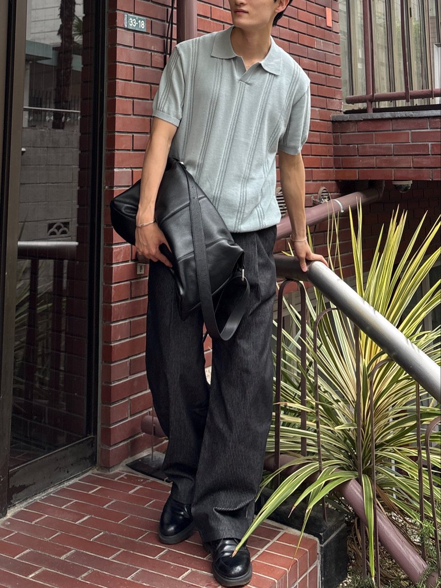 yuya__ootd's tweet photo. スキッパーニットポロ、色味も素敵。 https://t.co/ckhtrXLWyz