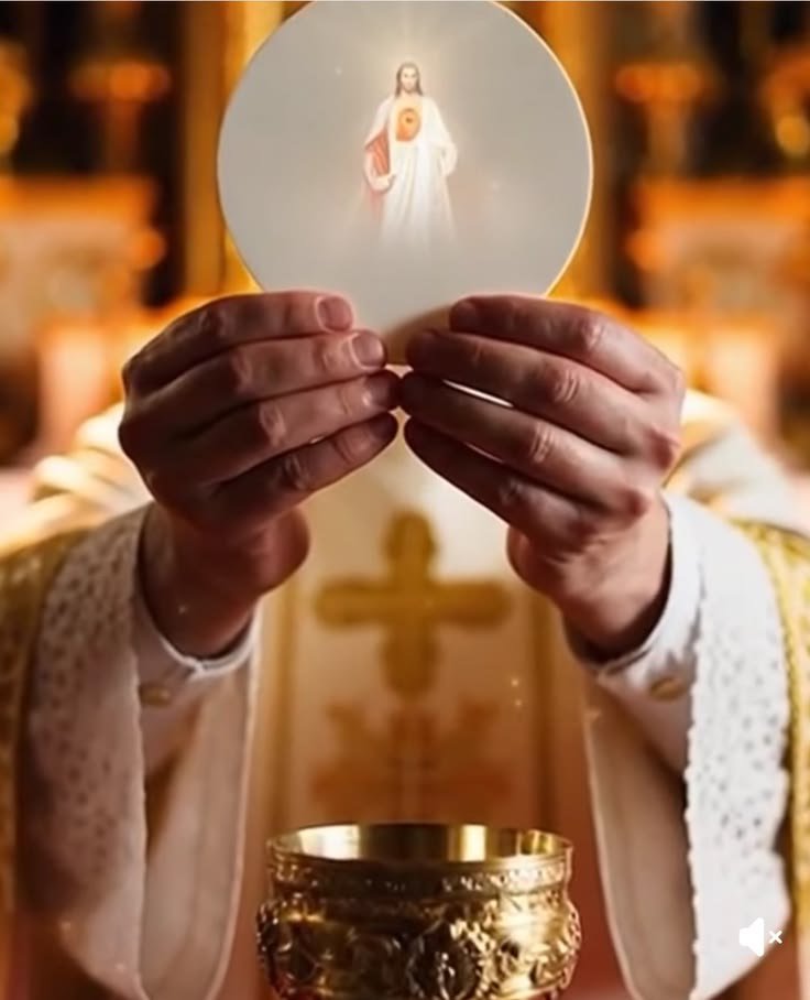 Finian_T's tweet photo. Over the broken bread say: “We give you thanks, Father, for the life and the knowledge which you have revealed to us through Jesus your servant. To you be glory for ever. https://t.co/2MWJXBc3ao