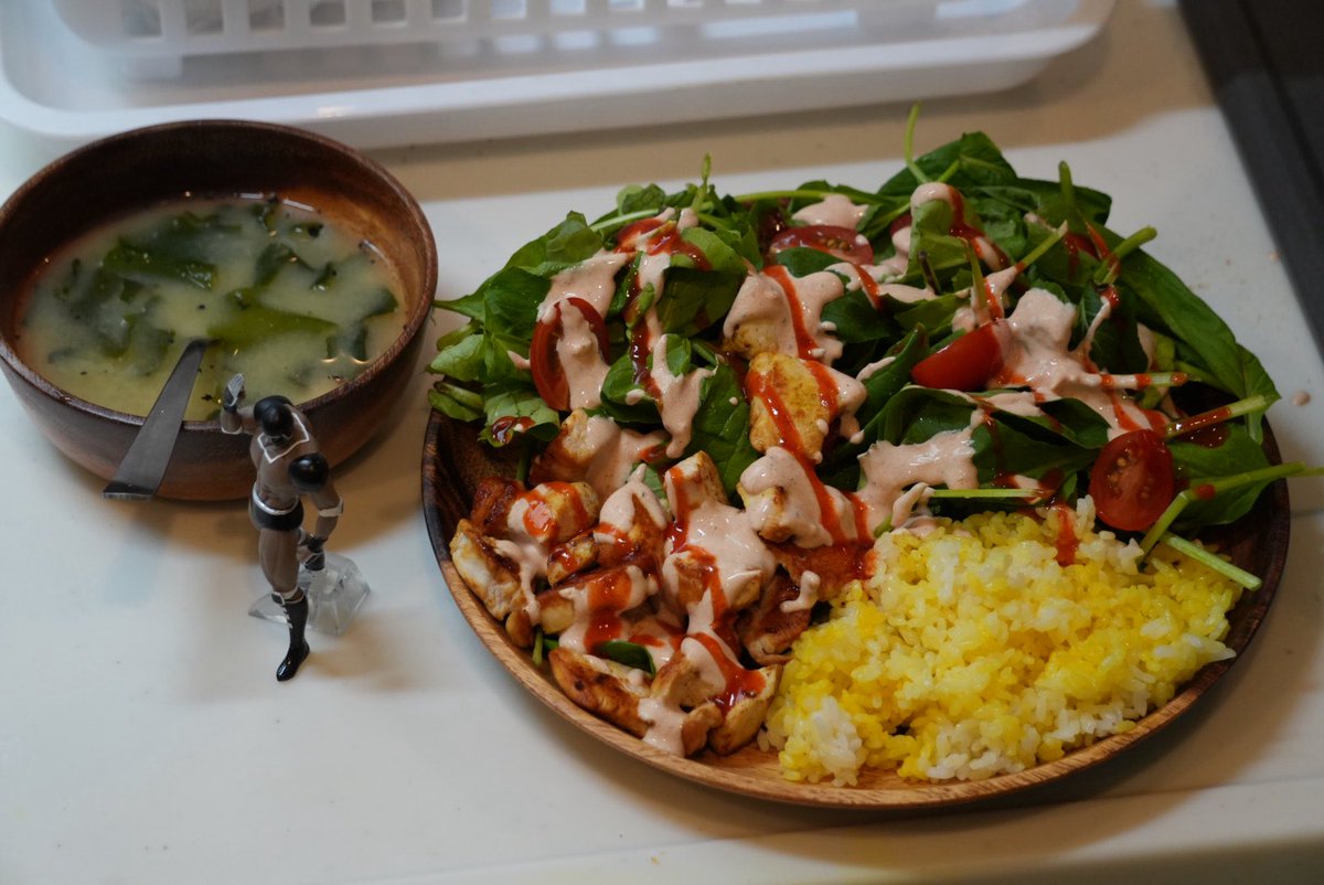 yuki_mma's tweet photo. チキンオーバーライスが美味しいすぎて毎日作ってる
低脂質、高タンパク最強メシ https://t.co/QbXwpiSTyh
