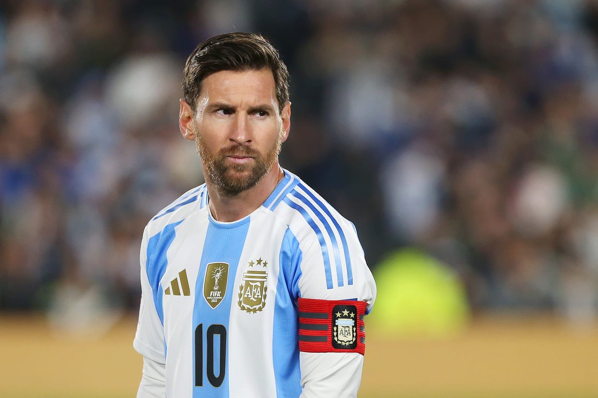 lv1892's tweet photo. رغم كرهي العظيم لبرشلونه ، لكن هذا اعظم من انجبت كرة القدم ، اعجوبة العصر والزمان 

البولقا ميسي 🩵 https://t.co/zPLXdtrSC2