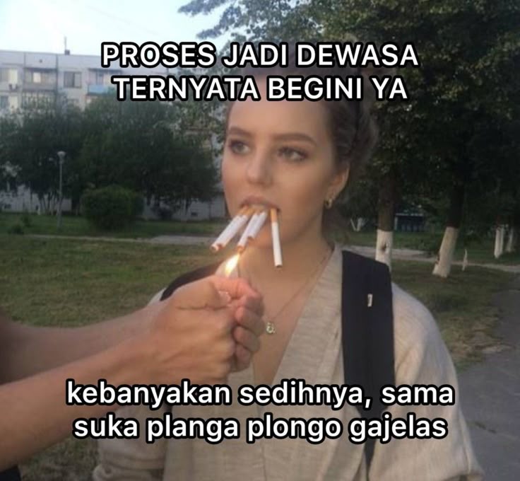 kejchup's tweet photo. Biasanya spot planga plongonya di kursi indomaret 😭 https://t.co/YErRUVk73K