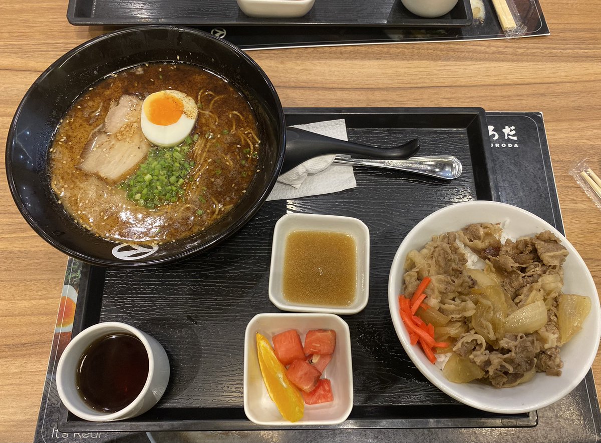 deathstarck's tweet photo. #foodtwt https://t.co/EXi5nRtRAW