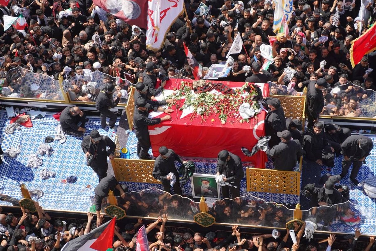 Khamenei_m's tweet photo. Scenes of the dense crowds at Thawrat al‑Ishrin Square in Najaf, gathered for the funeral procession of the pure body of the martyred Leader of the Islamic Revolution, July 8, 2026

#WeMustRise
#MartyrKhamenei https://t.co/G31INuCxkK