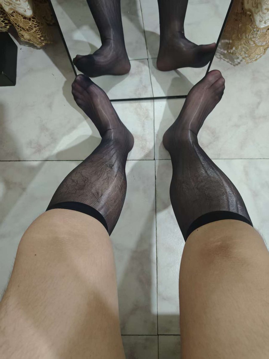 Sebastianx0726's tweet photo. 丝袜脚才是骚狗的rush https://t.co/O9sw3FQEyd