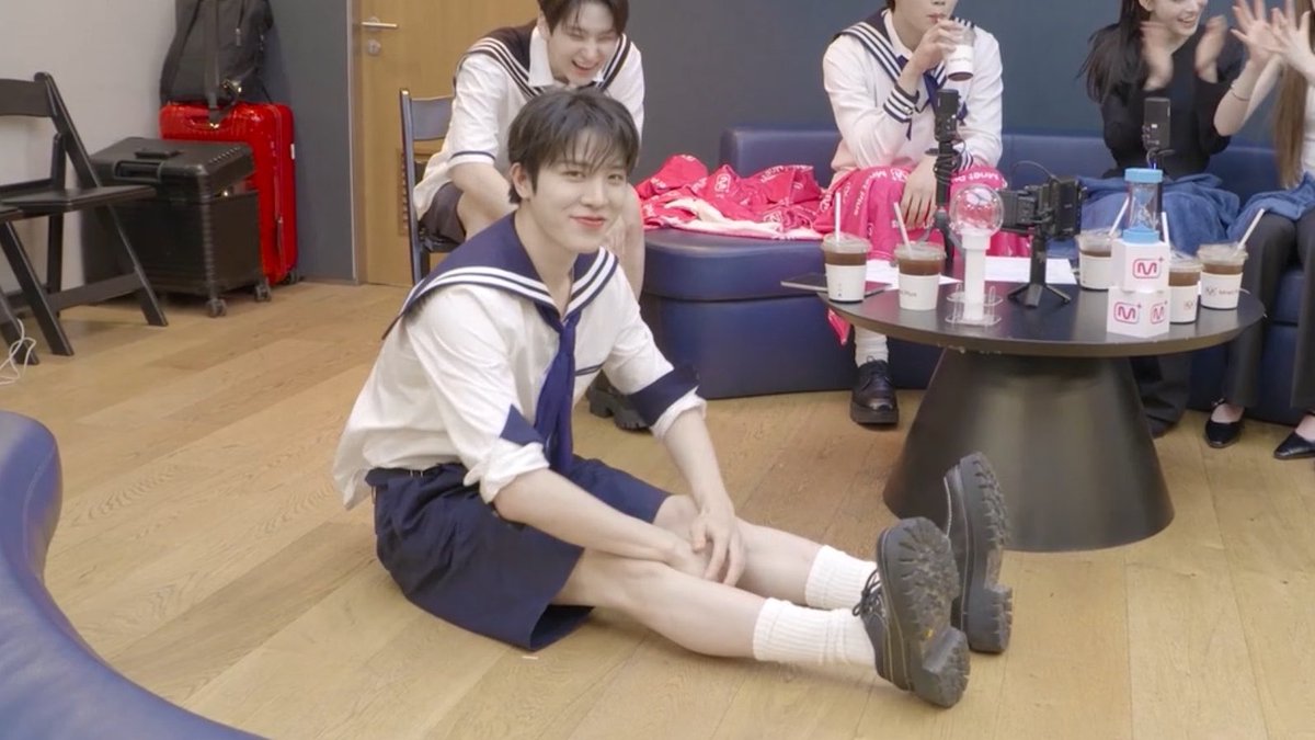 sjhfilters's tweet photo. Junghwan baby code 😭😭😭🤏🏻🤏🏻 https://t.co/dnT4ZjAefC