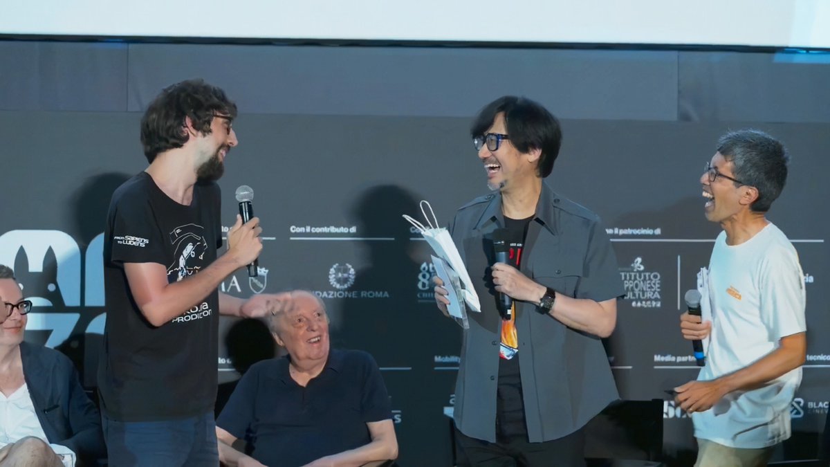 Nefastoss's tweet photo. Together with @HIDEO_KOJIMA_EN last Sunday, during Piccolo America's Cinema In Piazza! A moment that I will remember for all my life. Thank you for everything, Kojima-san! ❤️ https://t.co/6wESn1qKoQ