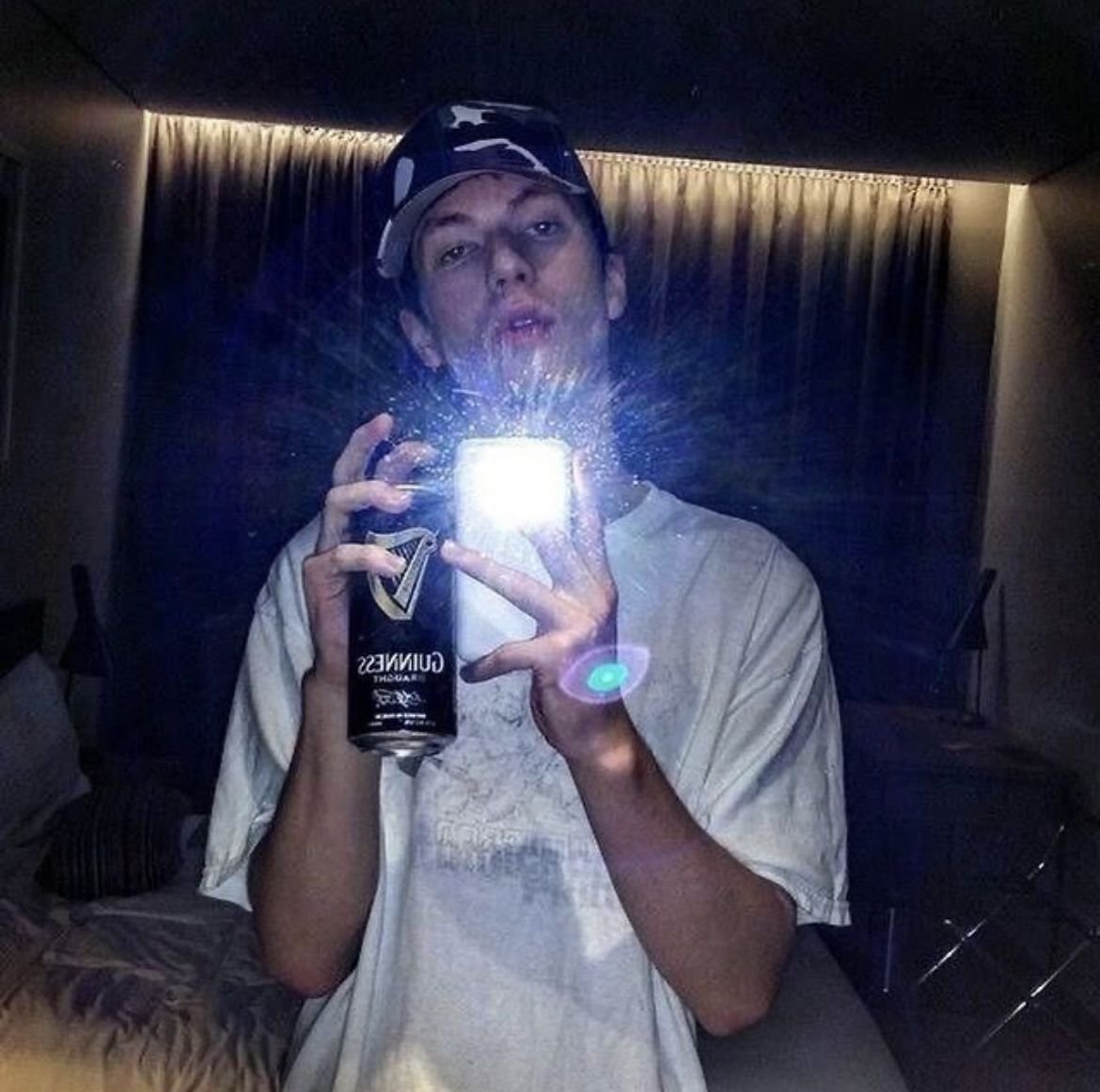 clookiepilled's tweet photo. when you mentally and financially unstable https://t.co/V56MKQDwl1