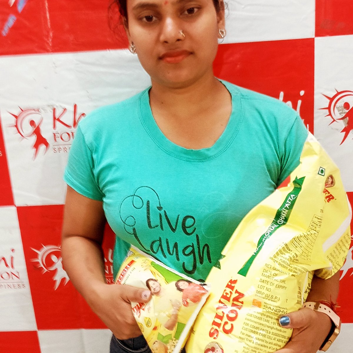 khushithengo's tweet photo. Helping  others   makes life more beautiful. #Powerfulact.
 #kindness  #OurResponsibility . https://t.co/YHZs4PLhzr