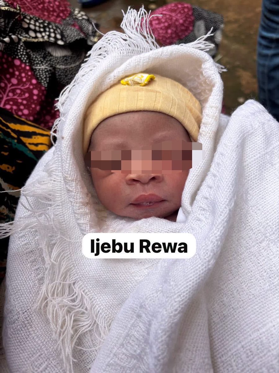 TaoFeek182's tweet photo. A m£ntally chall£nged woman gave birth to this beautiful baby yesterday in Ijebu Ode. 

It was reported that the residents alerted the local government authorities, and Hon. @sansanmiami, the councilor representing the ward, contacted a nurse to assist with the delivery. 

The mother gave birth successfully despite not having a proper antenatal care… God is indeed wonderful 🙏🏿