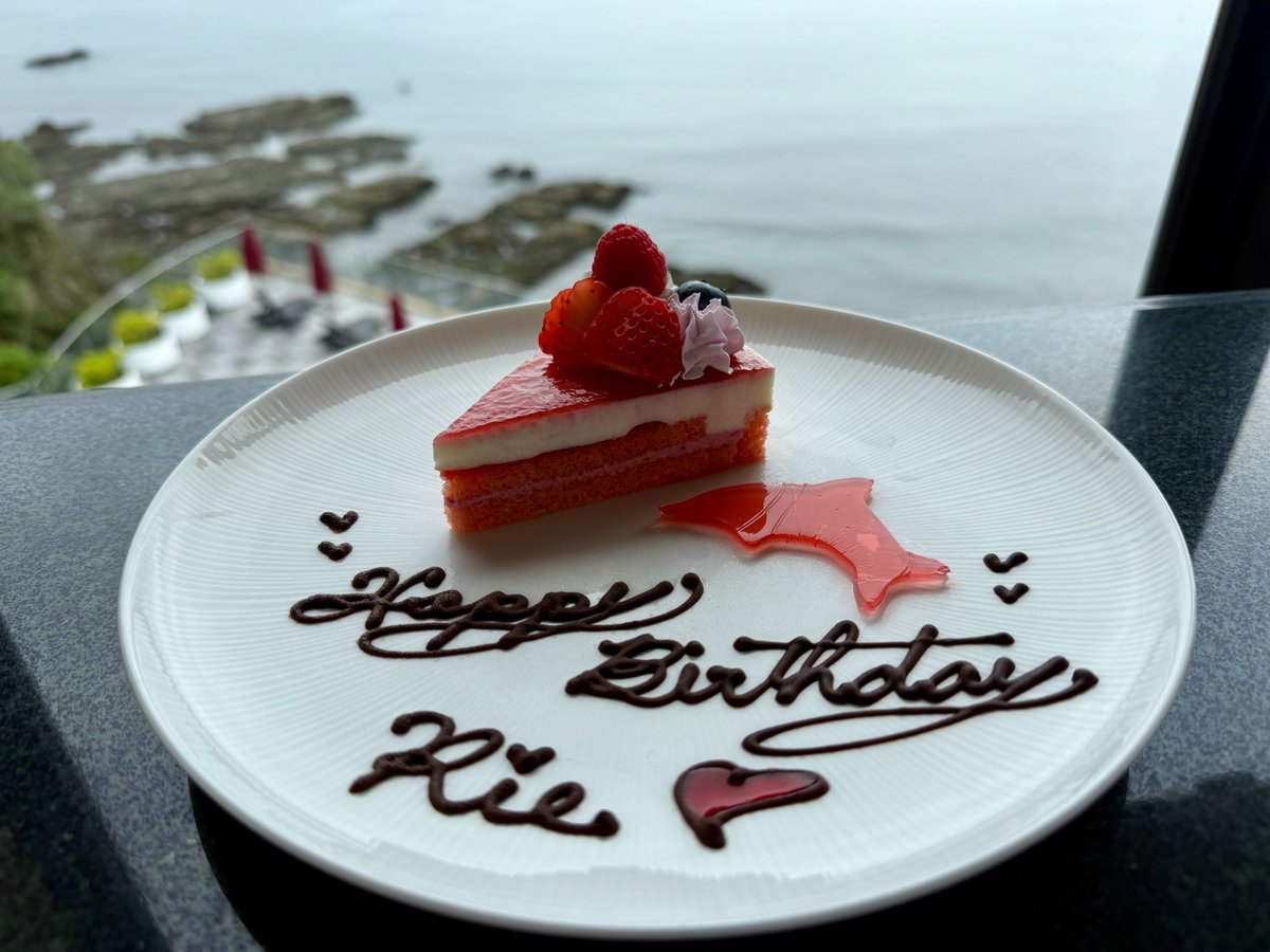 誕生日や記念日のお祝いに】 アイランドグリルでは、ケーキをご注文