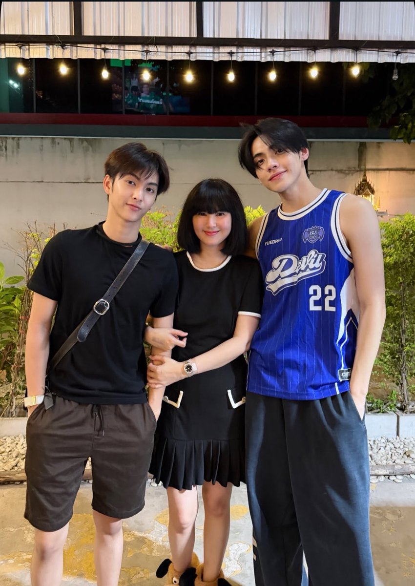ArmTaen9's tweet photo. บ้านเป้อฉลองวันเกิดล่วงหน้าให้ภีม บ้านภูฉลองวันเกิดล่วงหน้าให้จิน รักครอบครัวบัส รักเดือนกรกฎาคม https://t.co/l69XtdR2VY