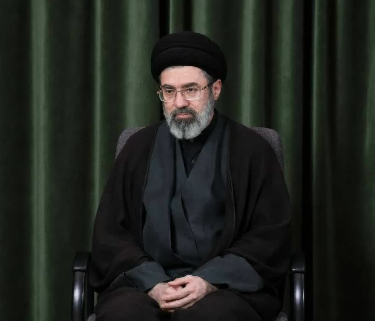 by_nsa40178's tweet photo. داغدارترین ایرانی اوست😭
تسلیت رهبرم https://t.co/VYQ7NtmdrM