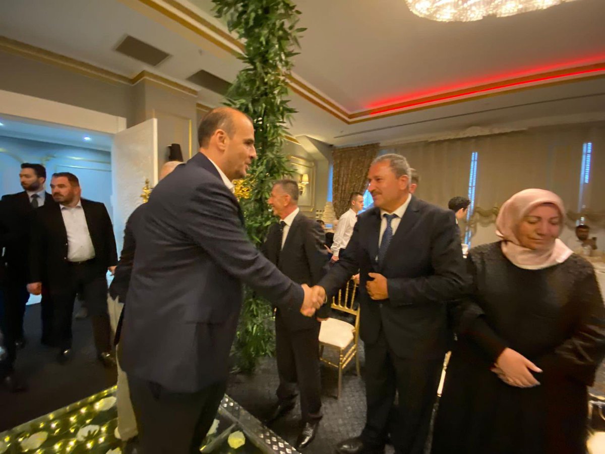 Fatih__Bildik's tweet photo. Gönüllere misafir, muhabbete ortak☺️

Altındağ’ımızın her mahallesinde, her sokağında hemşehrilerimizle buluşmaya, aynı gönlün etrafında kenetlenmeye devam ediyoruz.

Rabbim birlik ve beraberliğimizi daim eylesin.

#KalbimizAltındağ 

@akaltindag https://t.co/UJJR8kPsRE