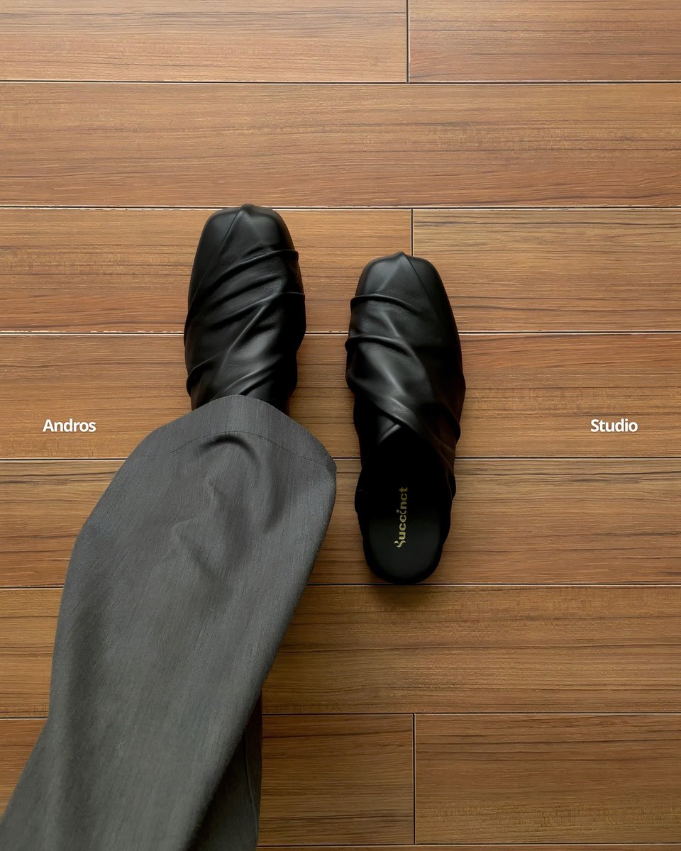 4AAAAart's tweet photo. What I need at the momento*

Mule sandals by Andors Studio. A Vietnamese brand 🇻🇳 https://t.co/h64Kxs6hXm