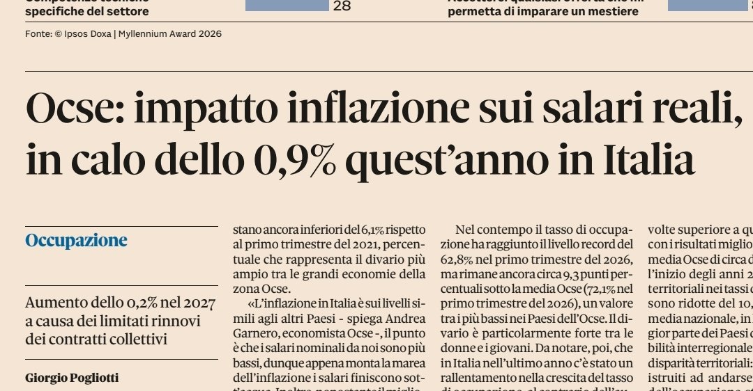 Gitro77's tweet photo. Secondo l'OCSE quest'anno i salari reali in Italia scenderanno di un ulteriore 0,9% (che si aggiunge al -9,2% già accumulato dal 2019). In Italia i salari reali perdono terreno da più di 30 anni. Cosa che non capita in altri Paesi (o capita in misura minore). Perché nessun altro Paese ha rispettato gli autolesionisti parametri europei come abbiamo fatto noi. Negli altri Paesi i salari vanno meglio perché sono percettori netti della UE (a differenza nostra), perché non hanno adottato l'euro (a differenza nostra), perché violano costantemente i vincoli europei (a differenza nostra). Questo nonostante la transizione energetica europea e le sanzioni alla Russia abbiano danneggiato tutti Paesi UE.