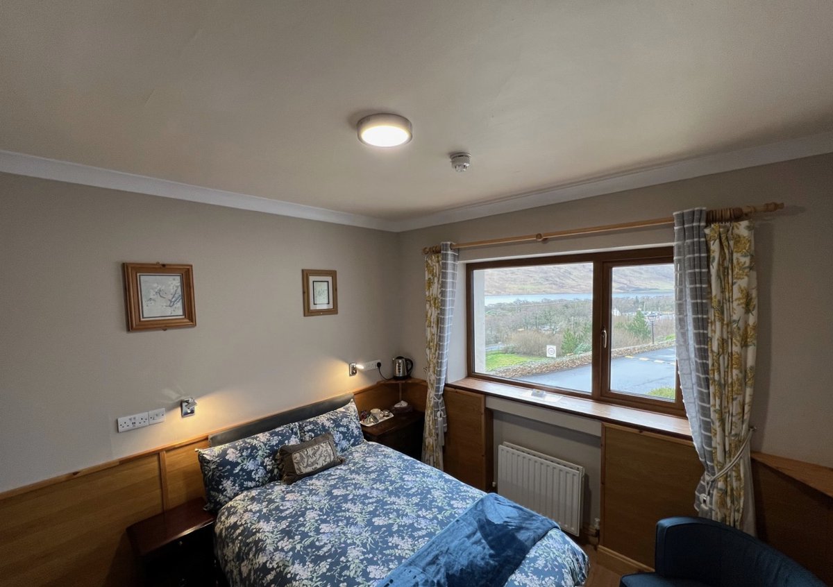 KylemoreHotel's tweet photo. our bedrooms are all different 2doubles 3 twins 3singles 1 triple 2 quadruple bedded "Book Direct Best Price" #https://www.kylemorehotel.ie/booknow/ or Ph 095 41141 https://t.co/RVum2XN1QC