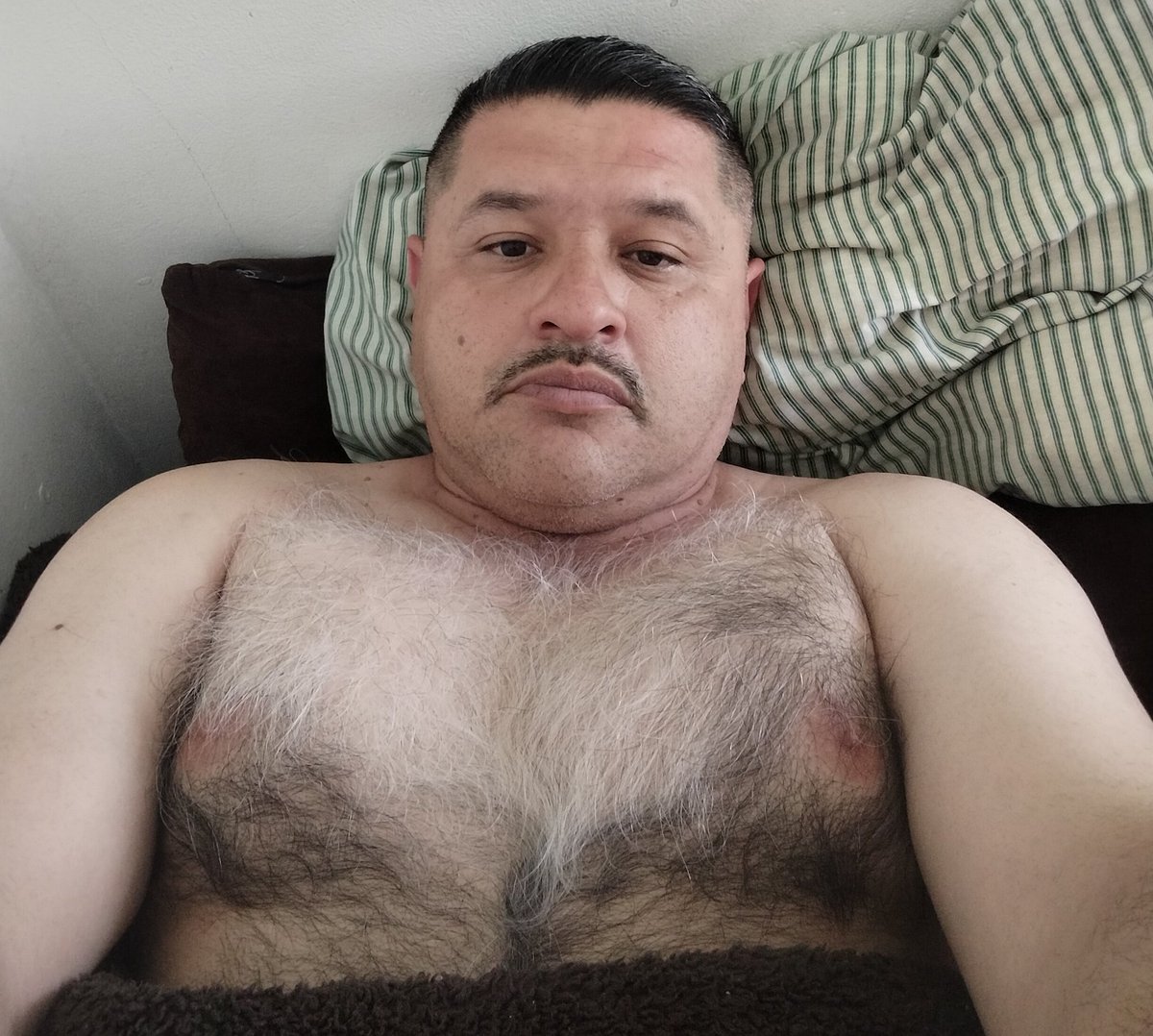 vicky_jrz's tweet photo. Ahora pueden unirse a nuestro Grupo VIP de Telegram por suscripción.
Ahí tendrán contenido exclusivo, fotos y videos calientes, así como interacción directa 
También seguimos en OnlyFans https://t.co/tNmeFvvGgd